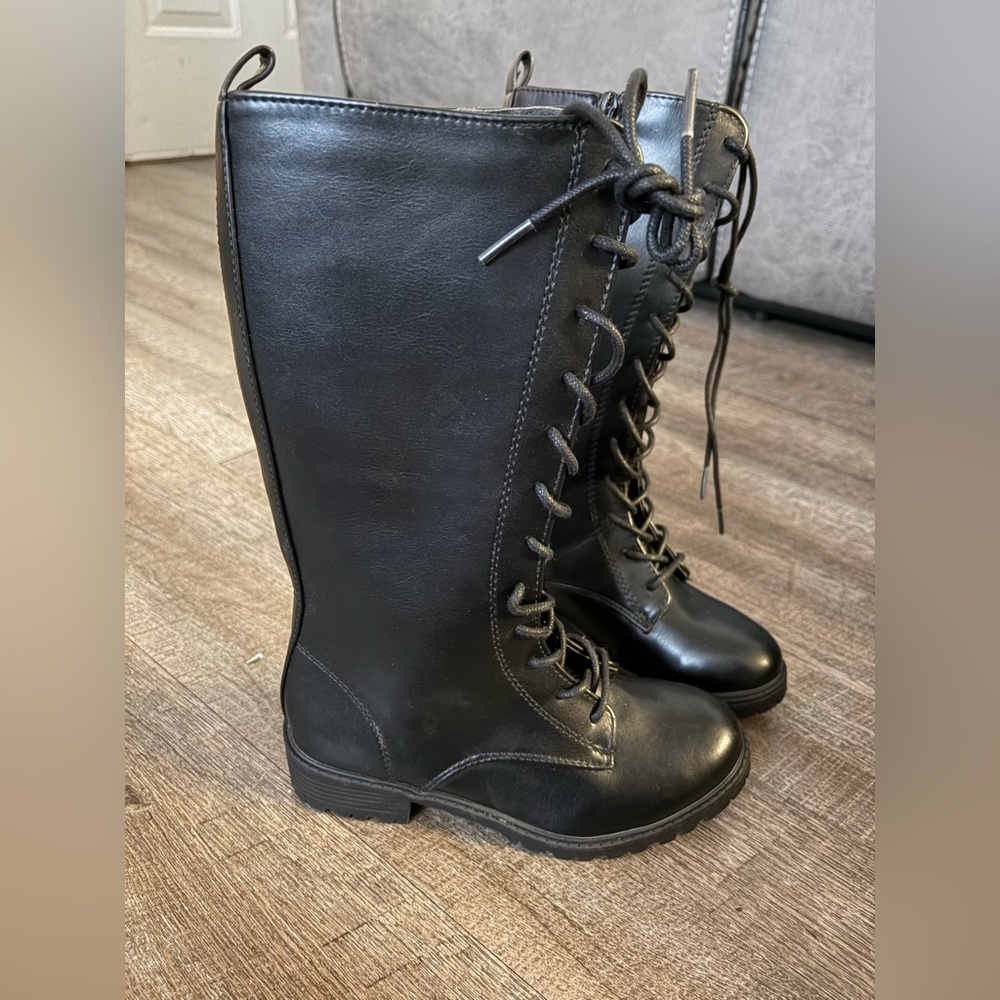 Steve Madden Girls Boots - Picture 4 of 6